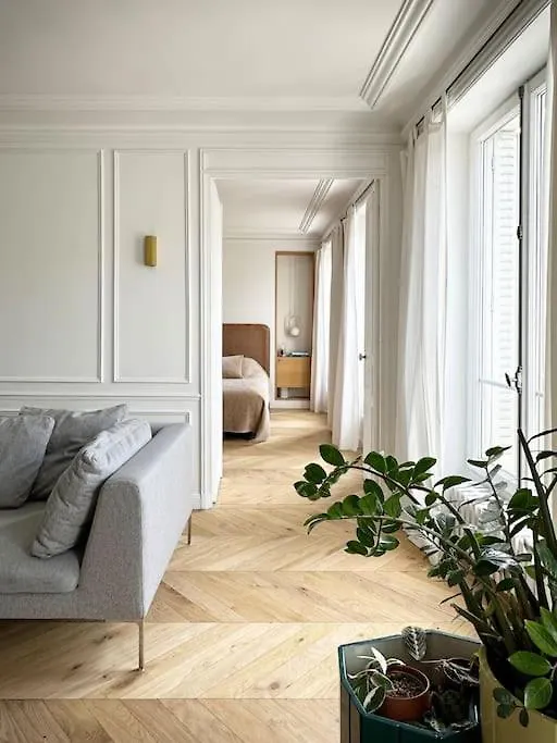 Luxury Apartment - Marais / Republique contacts